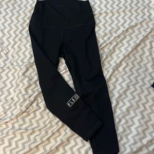 Fleo 21” 🖤 leggings